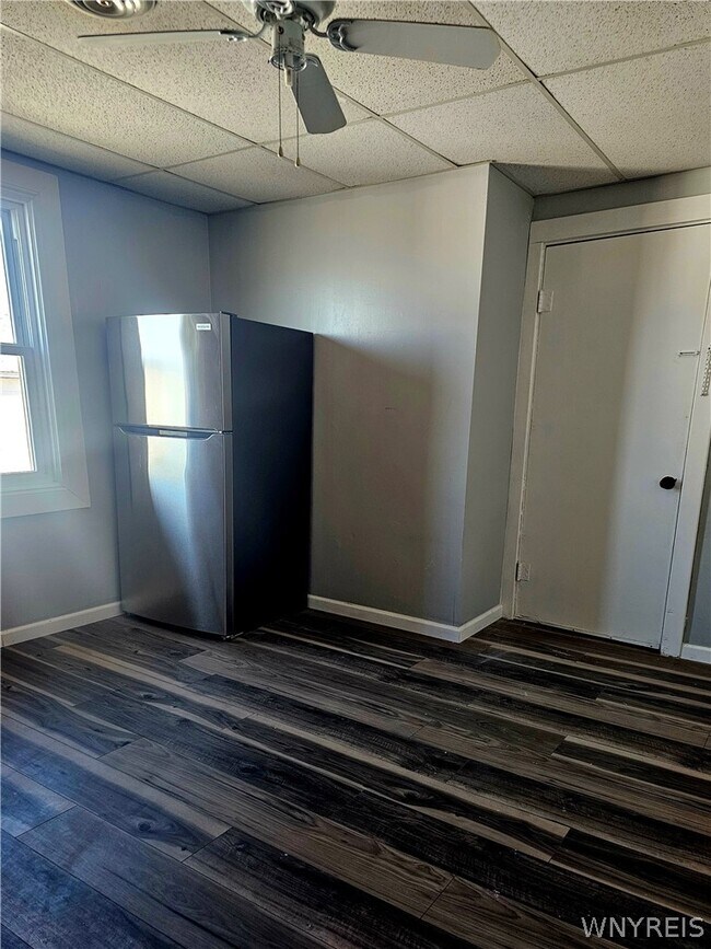 Building Photo - 2877 Niagara St