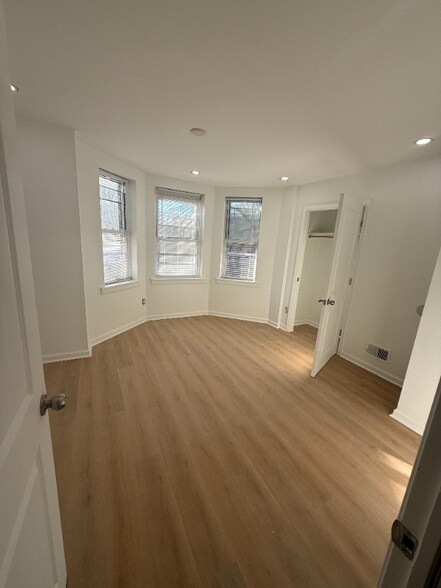 Building Photo - 1413 N Vodges St