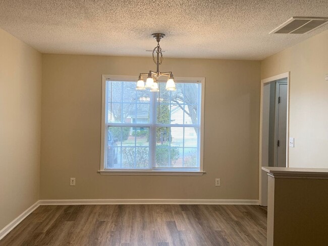 Building Photo - 3 BR House convenient to Hwy 29