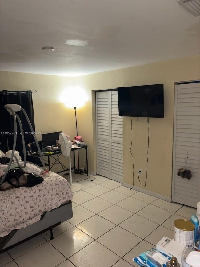 Building Photo - 3241 Willin St