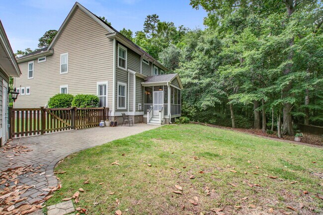 Building Photo - 1811 Luna Ct