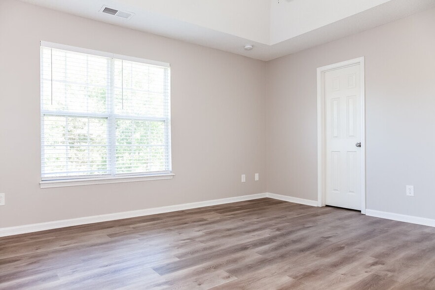 Building Photo - 14049 Southbridge Forest Dr