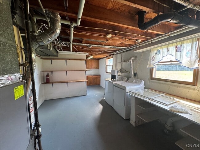 Building Photo - 7870 Oneida Trail