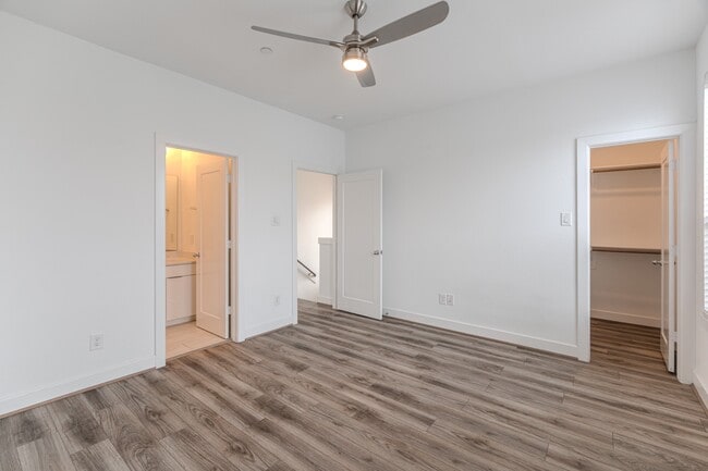 Building Photo - 18736 Centro Main St