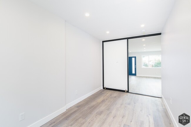 Building Photo - 3872 Bentley Ave