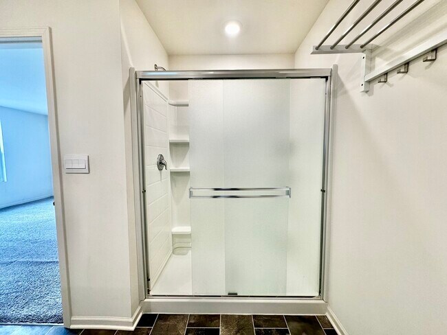 Building Photo - 2048 Canyon Creek Ct