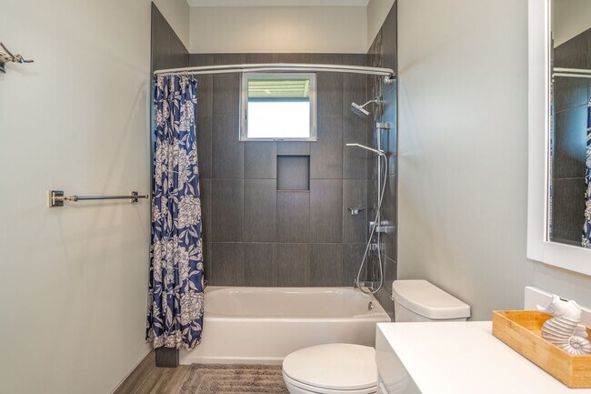 Building Photo - Stunning Single-Lever 2 Bed/ 2 Bath Home in Kaanapali Coffee Farms