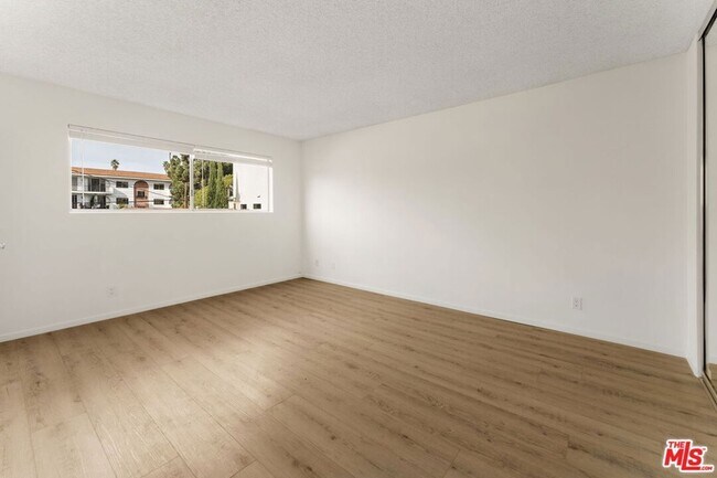 Building Photo - 1114 12th St