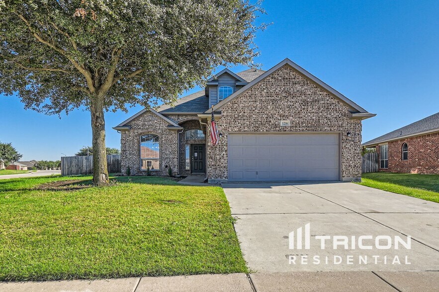 Building Photo - 1216 Juniper Ln