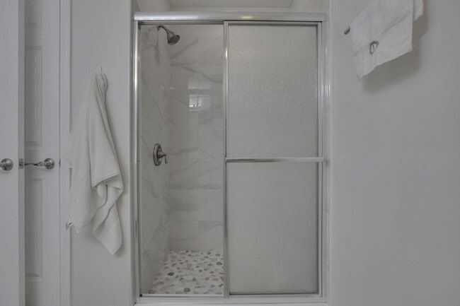 Building Photo - 4976 Conifer Dr