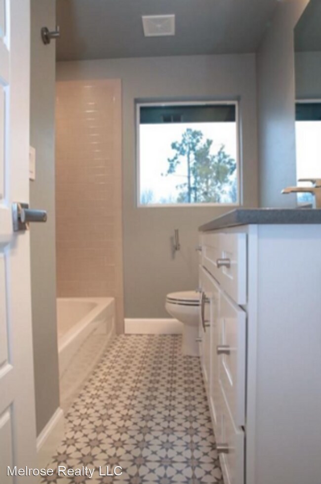 Building Photo - 3 br, 2 bath House - 1816 Westminster Place