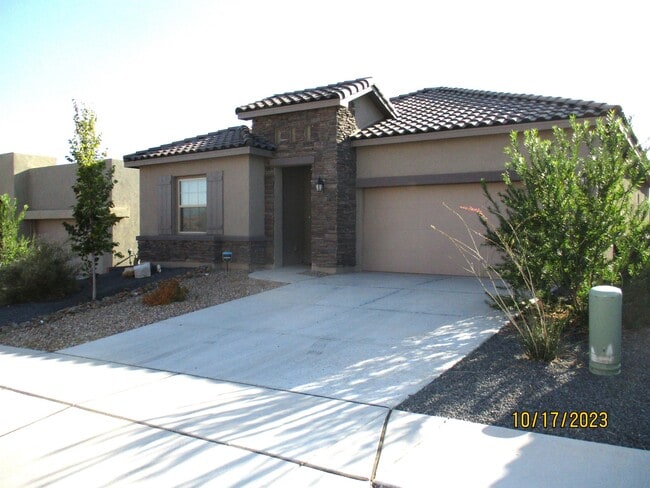 Primary Photo - 7050 Crystal Dr NE