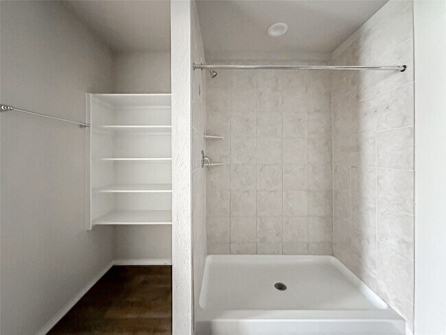 Building Photo - 40507 Birch Shadows Ct