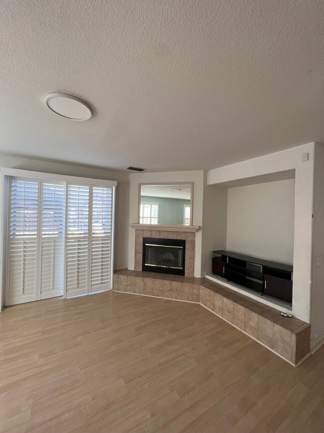 Building Photo - 2636 Carson Way