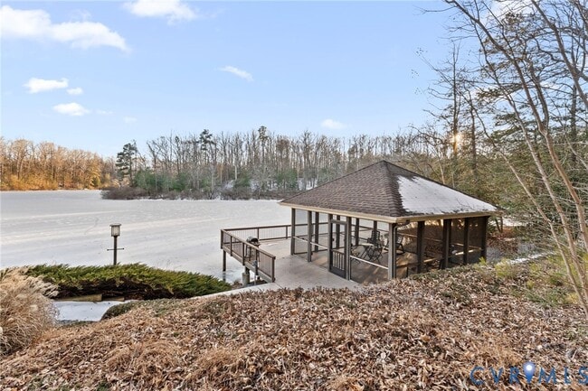 Building Photo - 3535 Meadow Rd