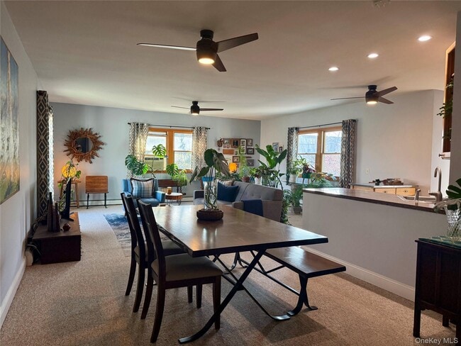 Building Photo - 322 E Beech St