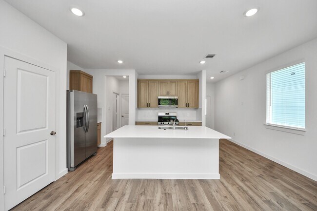 Building Photo - 2138 Olivos St