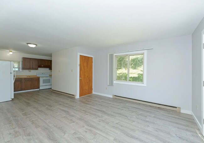 Building Photo - 6067 Veeder Rd