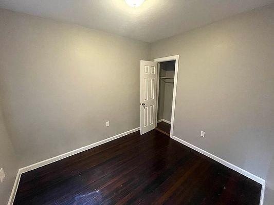 Building Photo - 3 bedroom in BRONX NY 10457