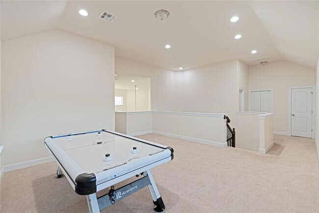 Building Photo - 228 Lockhart Lp