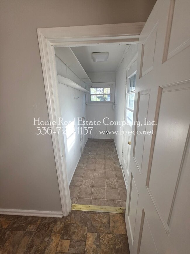 Building Photo - 2618 Philip St