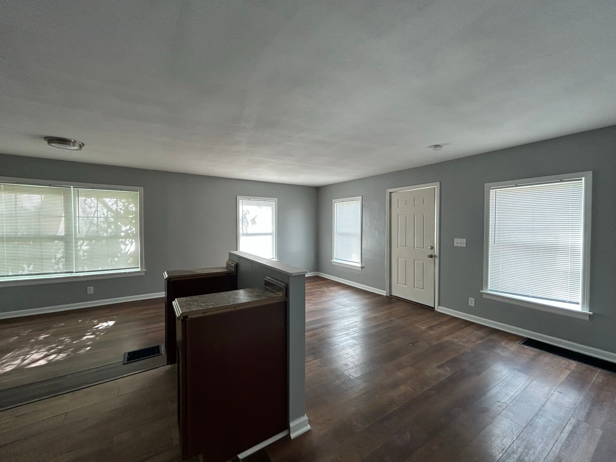 Building Photo - 3923 Millersville Dr