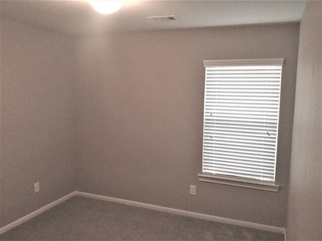 Building Photo - 2819 Lockeridge Bend Dr