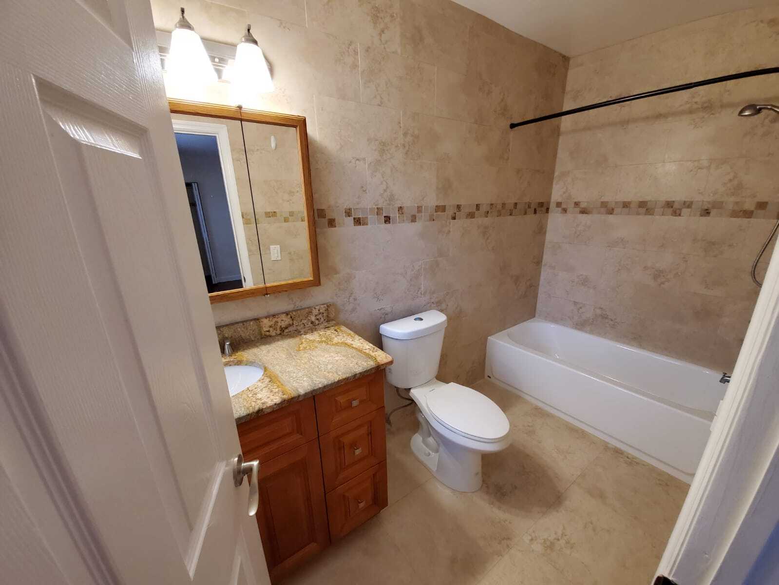 Building Photo - 802 Raymond St