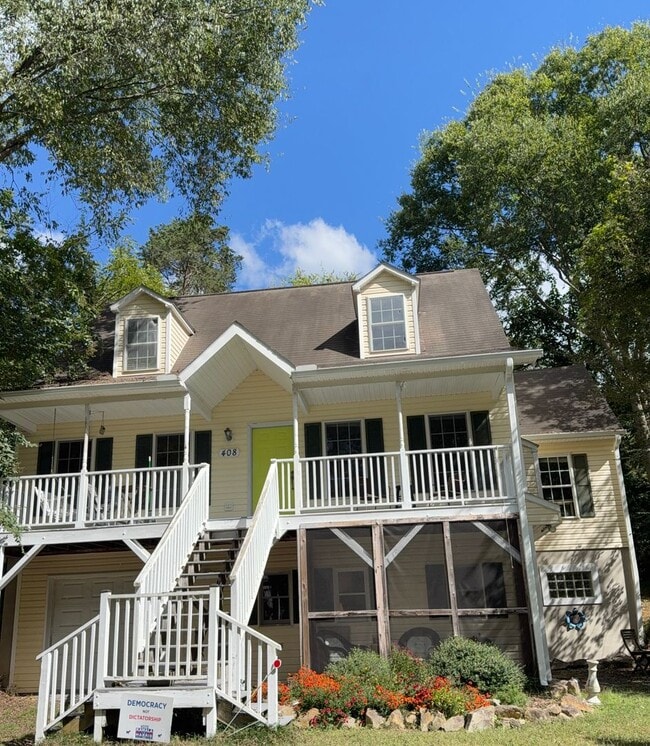 Primary Photo - 408 Mitchell Ln