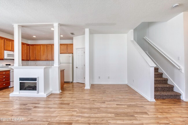 Building Photo - 637 Mount Olympus Blvd