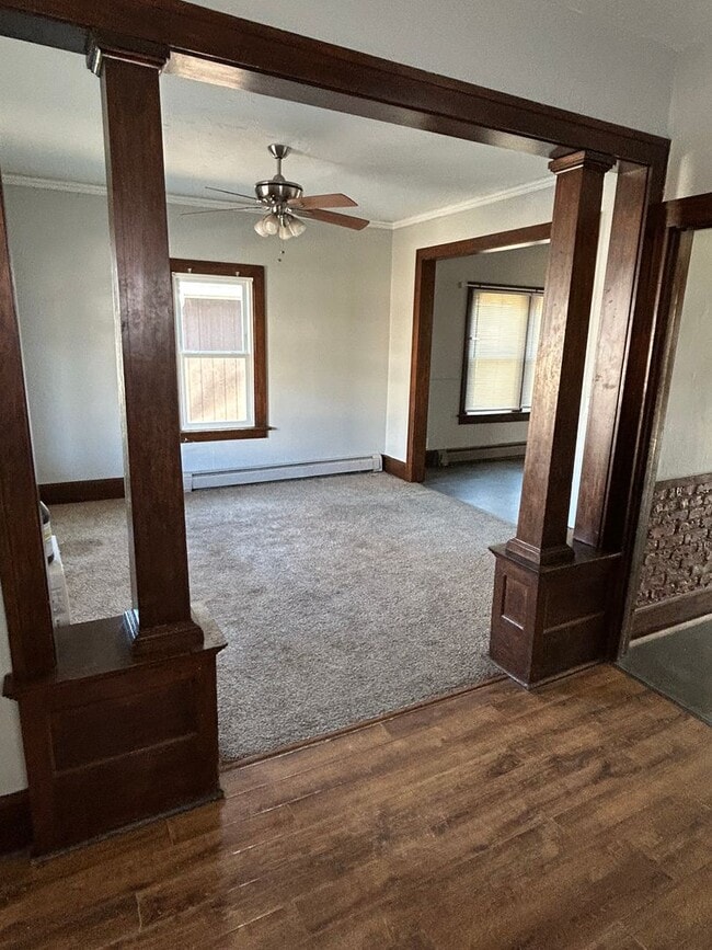 Building Photo - House for Rent