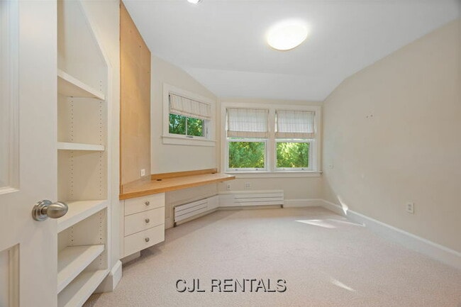 Building Photo - 29 Merrill Rd