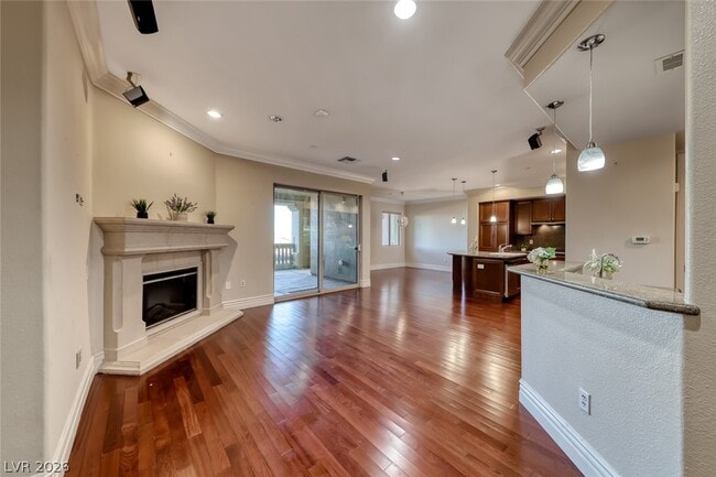 Building Photo - 20 Via Mantova