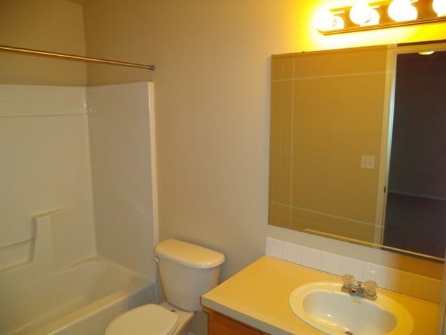 Building Photo - 685 W Tern Dr
