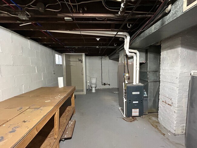 Building Photo - Stunning, Fully Updated 4 Bedroom, 2 Bath Home with Classic Charm!