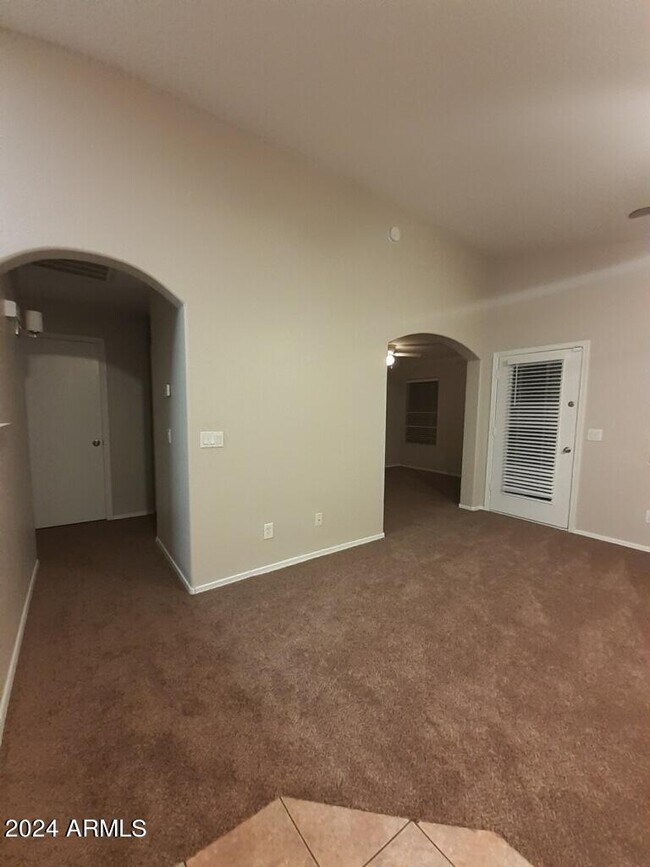 Building Photo - 9313 Olla Ave