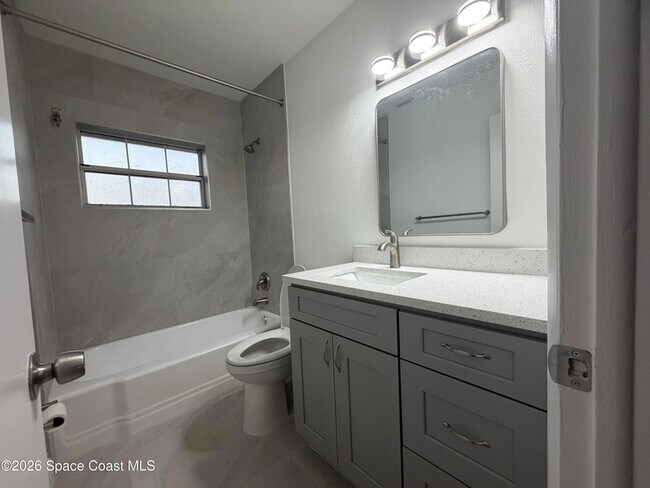 Building Photo - 154 Crescent Beach Dr
