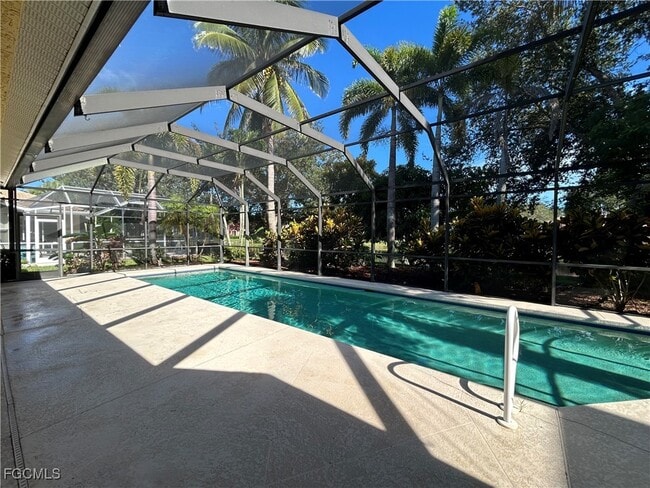 Building Photo - 9947 Colonial Walk N