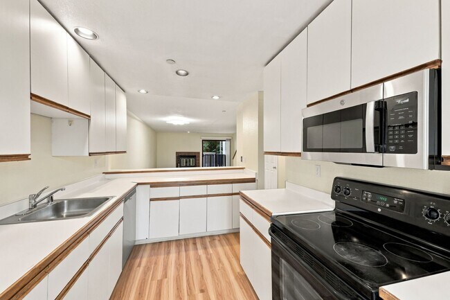 Building Photo - 4159 El Camino Way