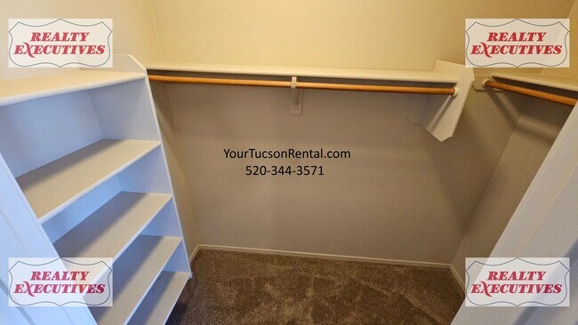 Building Photo - Wentworth Rd South - 4 Bedrooms 2.5 bathrooms, 3 car garage and large fenced yard