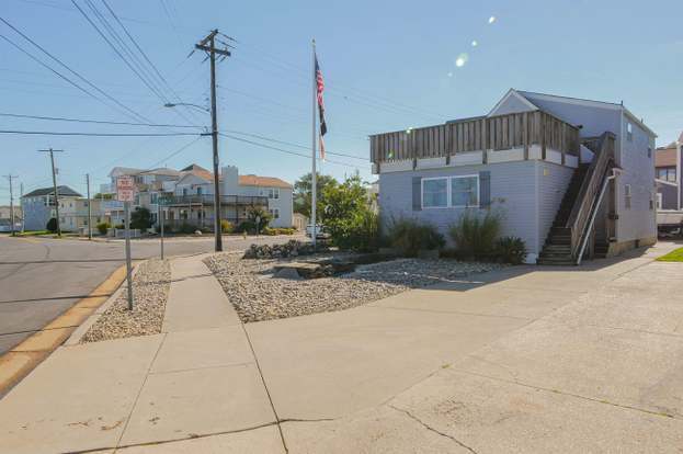 Building Photo - 100 Sheridan Square