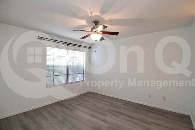 Building Photo - 5950 N 78th St