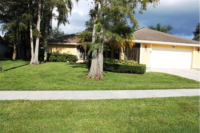 Building Photo - 1518 Primrose Ln