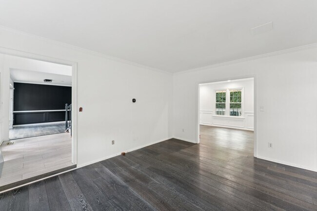 Building Photo - Charming 4 bedroom 3 bathroomSingle-Family Home for Rent! Discover your dream home with this stun...