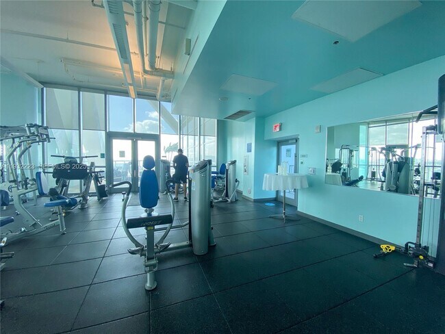 Building Photo - 888 Biscayne Blvd