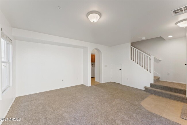 Building Photo - 3636 E Edna Dr