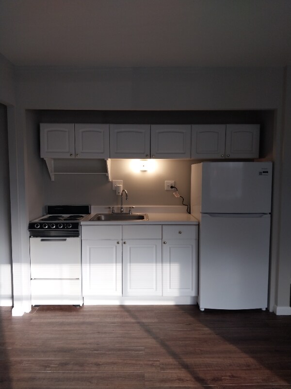 Building Photo - 4801 Madison Rd