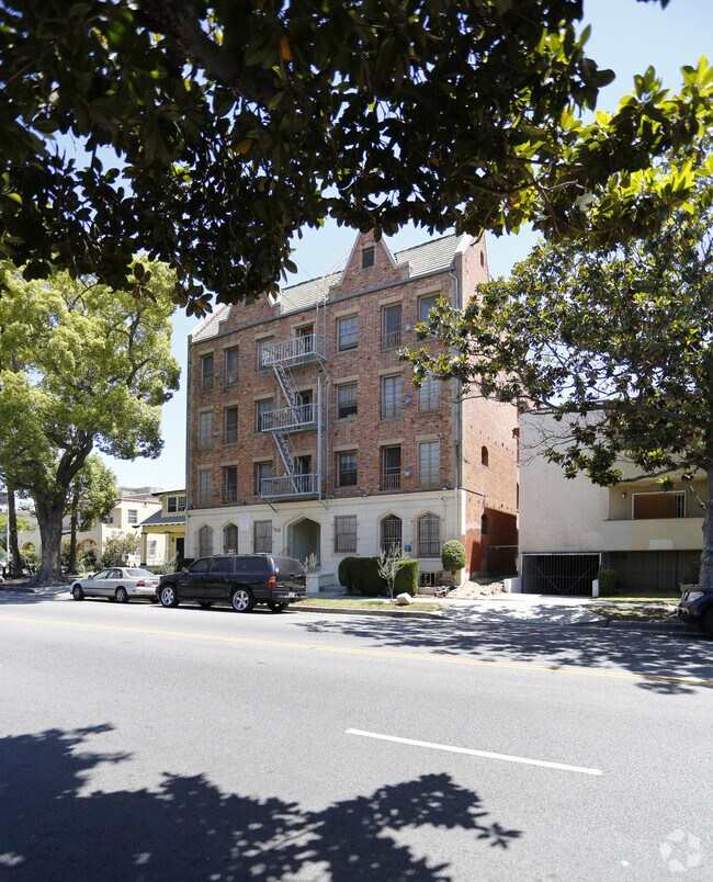 Primary Photo - Tufford Arms Apartments