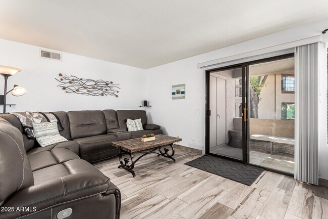 Building Photo - 8700 E Mountain View Rd