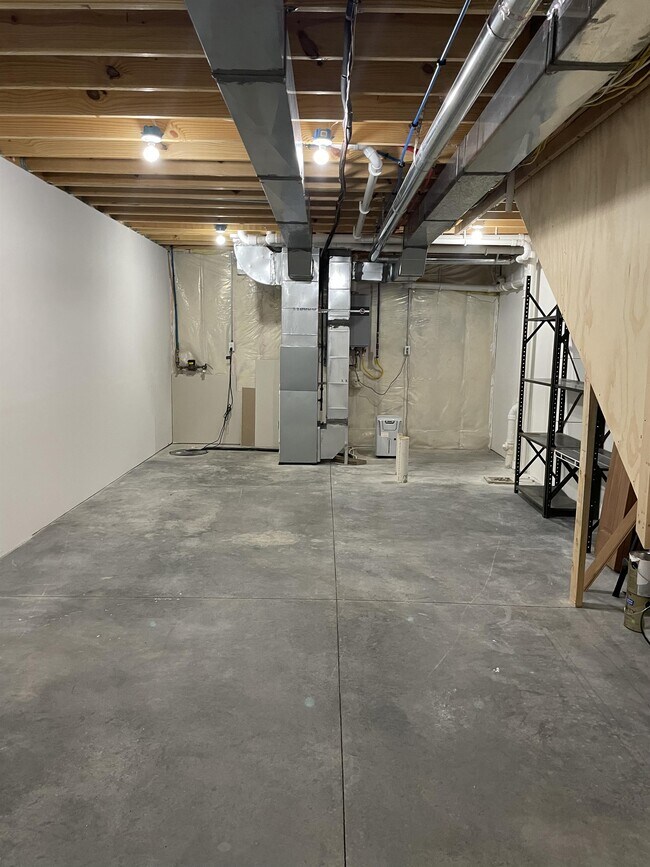 Building Photo - 2650 Millstone Dr